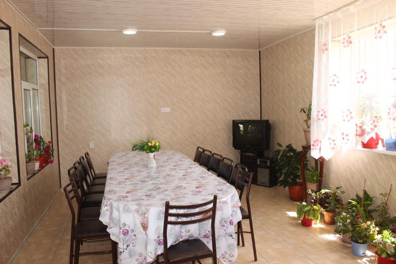 Guest House Jamal Naryn Экстерьер фото